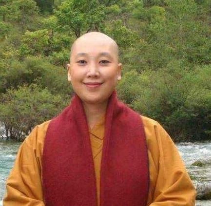 李娜上五台山当尼姑的视频,李娜五台山近况