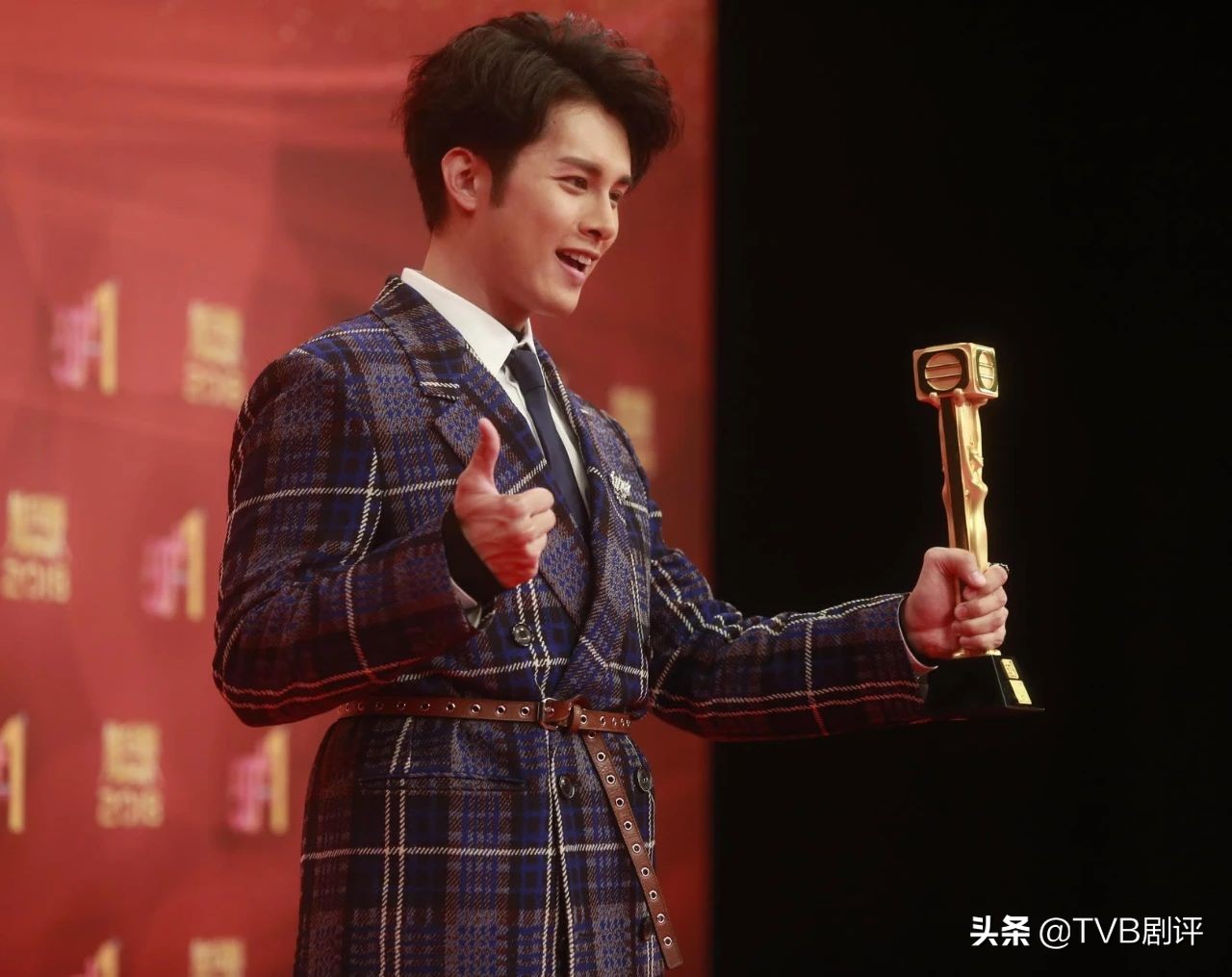 tvb颁奖典礼飞跃进步男艺员2018,tvb2021飞跃进步男艺人奖项引争议