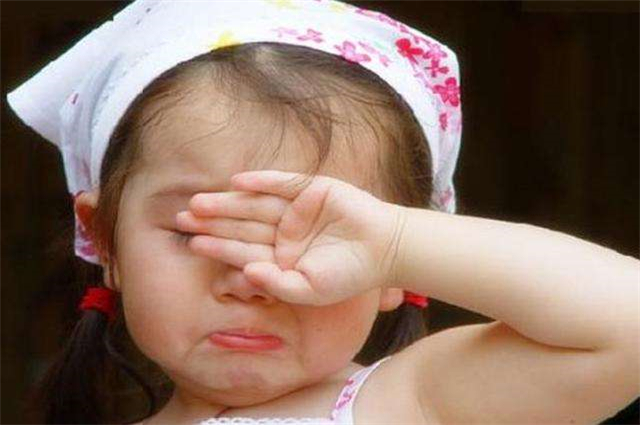 孩子遇到烦心事父母怎么安慰,孩子遇到委屈如何教育