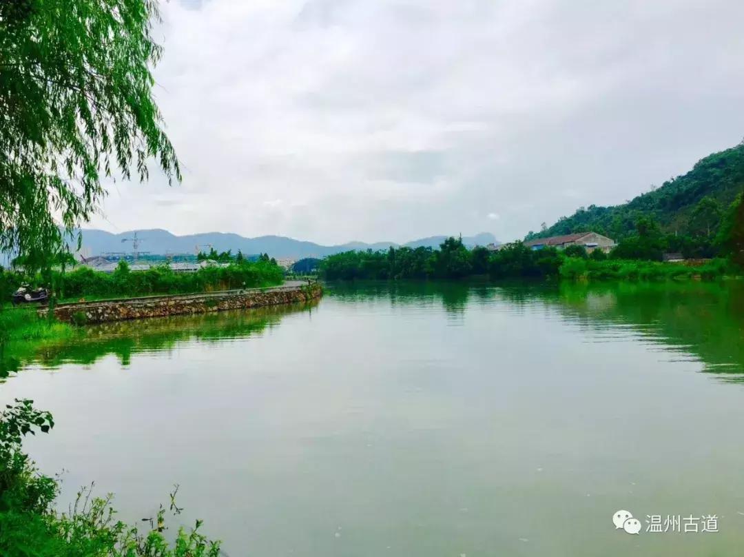 平阳鸣山古村落图片,千年古村平阳县鸣山村古城夜景