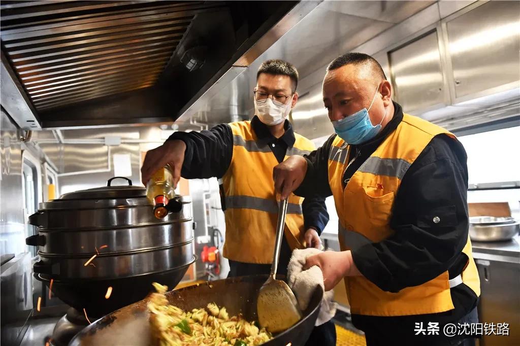 这列工务大修人专属“房车”，花钱也买不到……