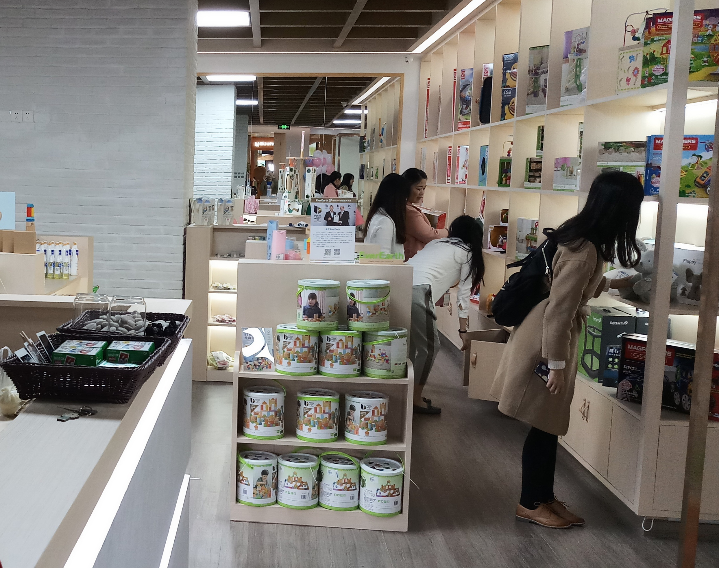 武汉高端母婴店,武汉最全的母婴店