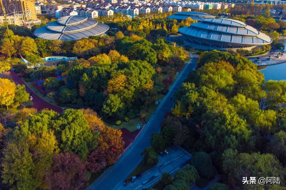 航拍公园篮球场,航拍李宁体育公园