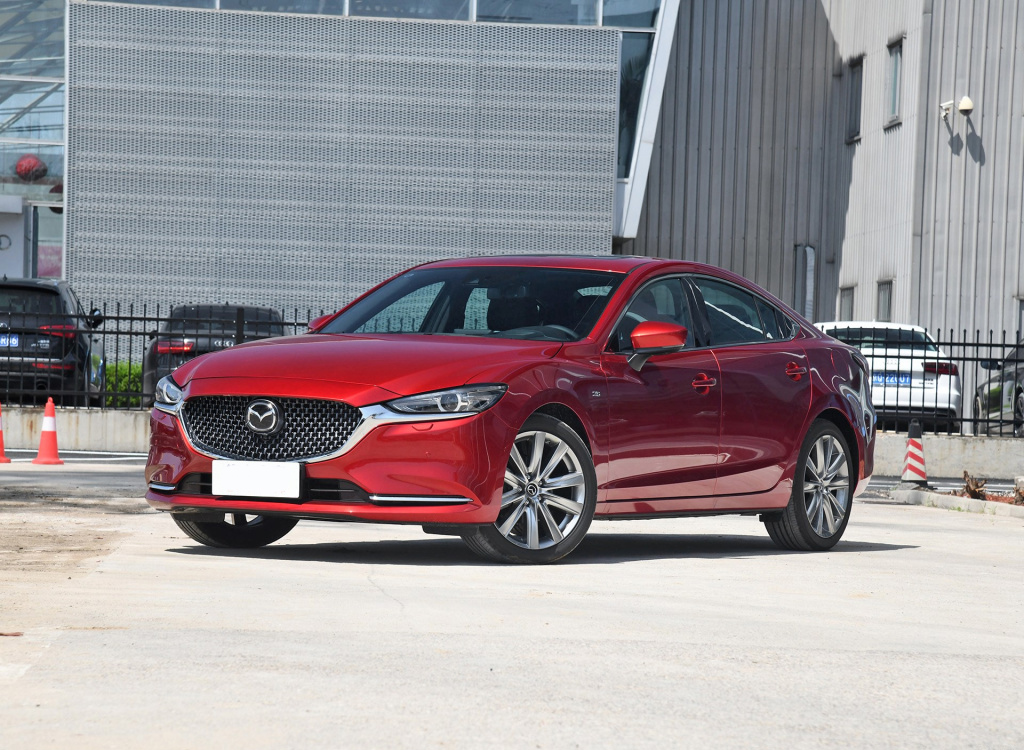 马自达阿特兹2.0l和2.5l怎么选择,天籁2.0l与阿特兹2.5l该怎么选