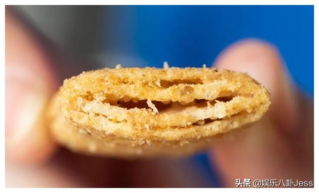 在李佳琦直播间买零食，是个划算的选择吗？