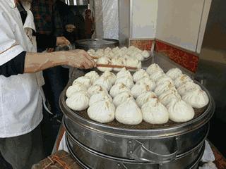小县城包子店一天能赚多少钱,为什么包子店的生意那么惨淡