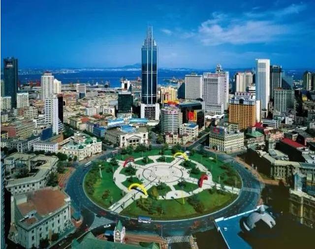 大连旅游：俄罗斯风情街，南山旅游风情街，中山广场，人民广场