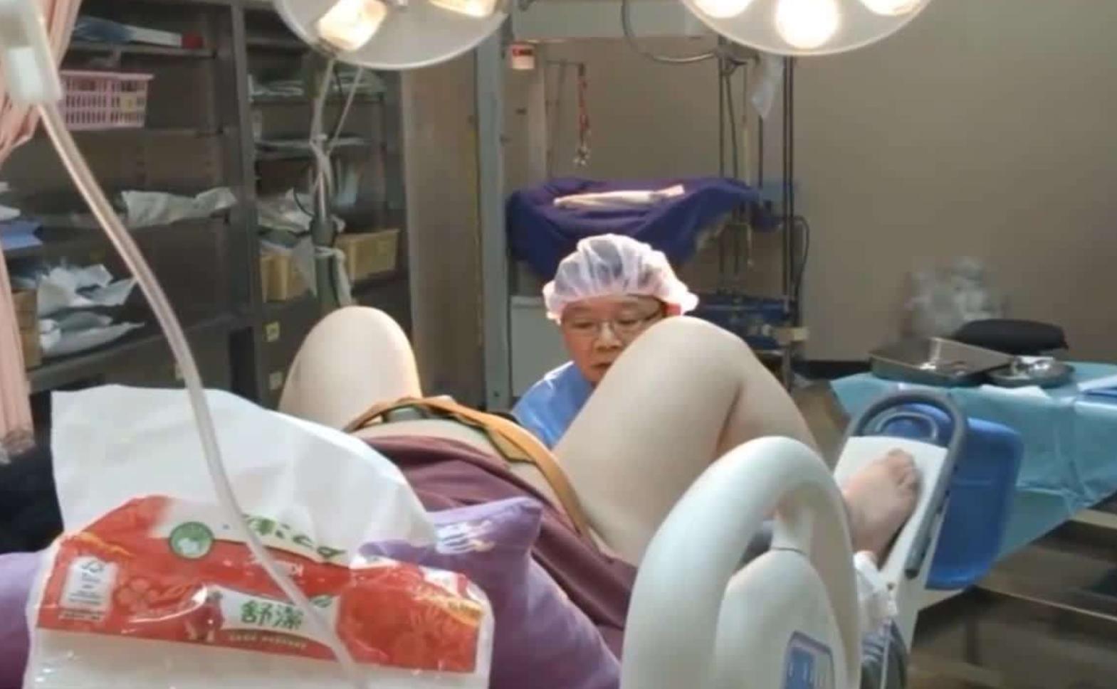 顺产很尴尬怎么办,顺产尴尬吗