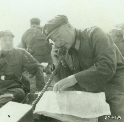 “雷军长”独子牺牲,呆立3分钟接着打仗!战后给儿子送花圈