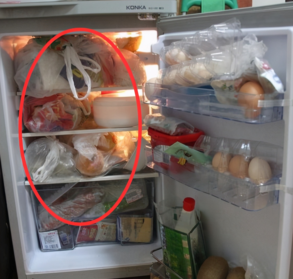 婆婆来家1天,冰箱塑料袋全部不见了,做法真高明,你们也学学
