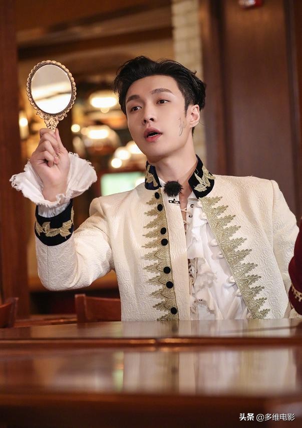 张艺兴第一期为什么离开极挑,张艺兴因档期退出极挑