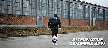 运动员的花式操作,花式过人技巧足球教学