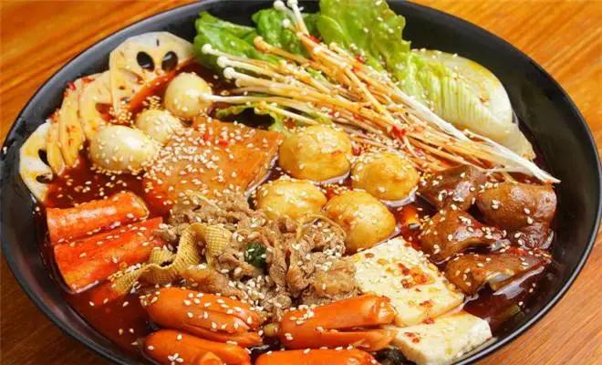 做麻辣烫一年能赚多少钱,麻辣烫创业经历大揭秘