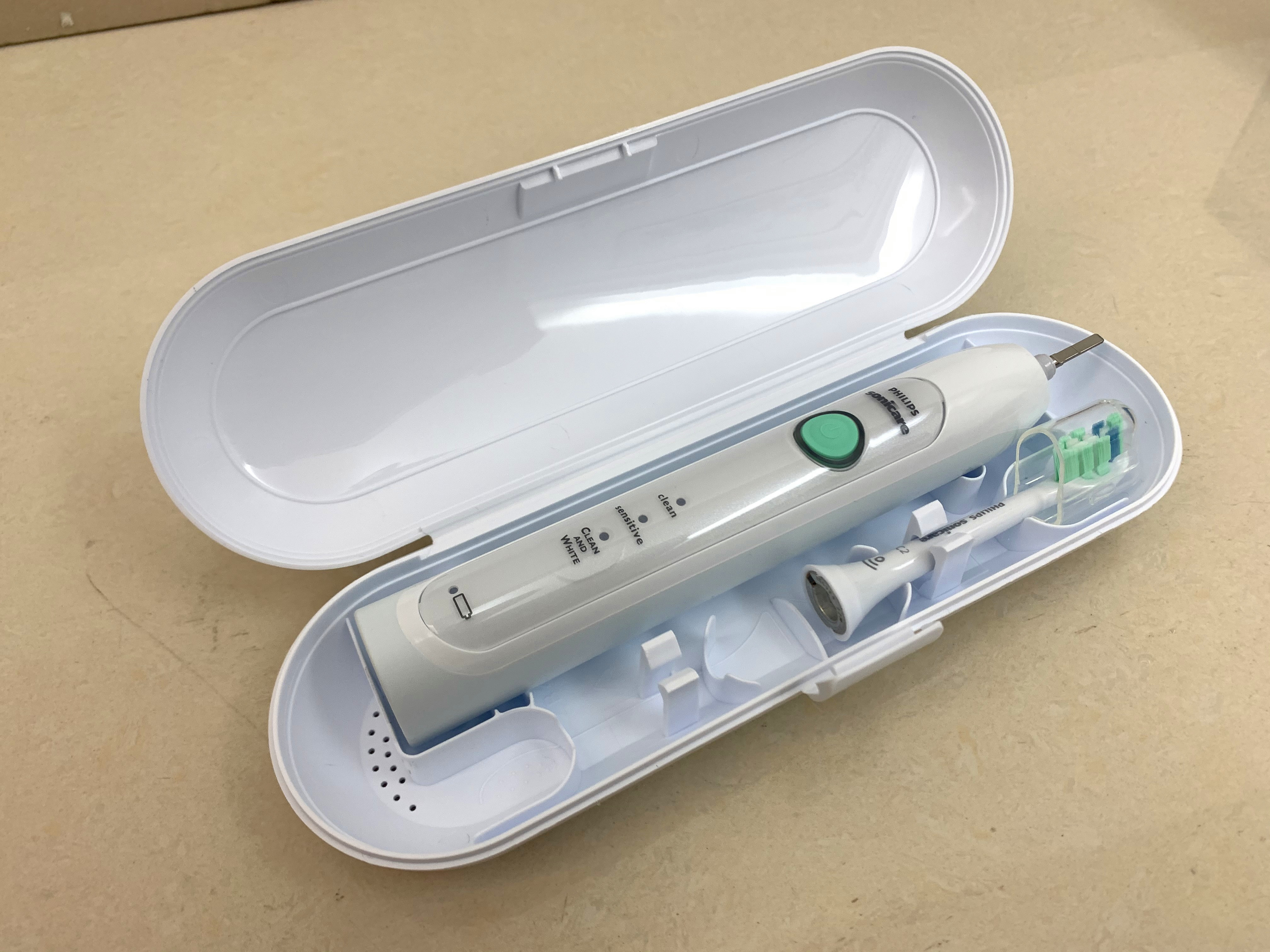 电动牙刷怎么用？飞利浦HX6730/02开箱+使用体验→口腔溃疡的建议