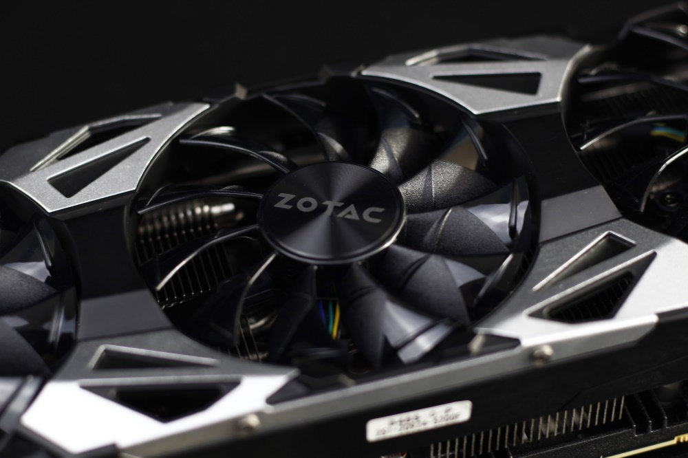 索泰rtx2080ti-xgamingoc拆解,索泰2080ti装机