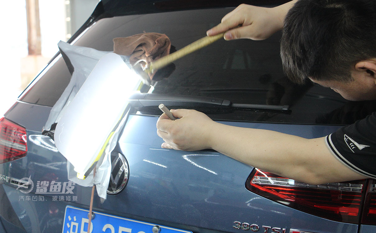 车身小凹痕能吸出来么,车上碰的小凹痕怎么处理