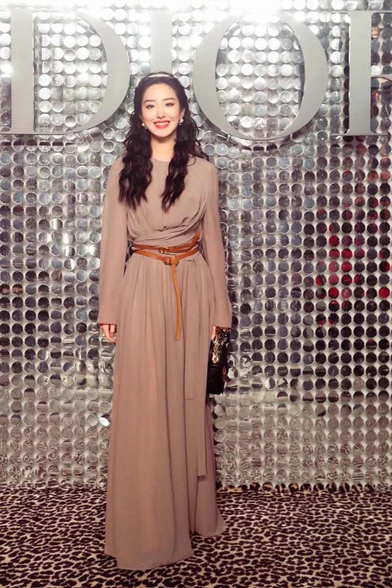 迪奥dior2020走秀冬季款运动鞋,dior2012春夏走秀视频完整版