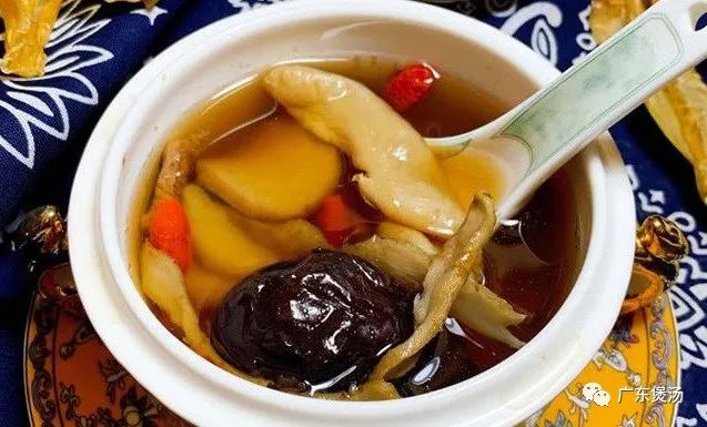 田鸡与田七花胶煲汤用哪种花胶,盐爆花胶与普通花胶可以煲汤吗