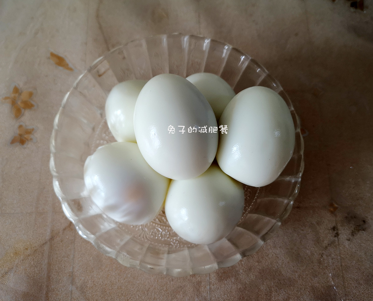 炖肘子和猪蹄软烂脱骨需要多久,如何在家制作软烂脱骨的猪蹄