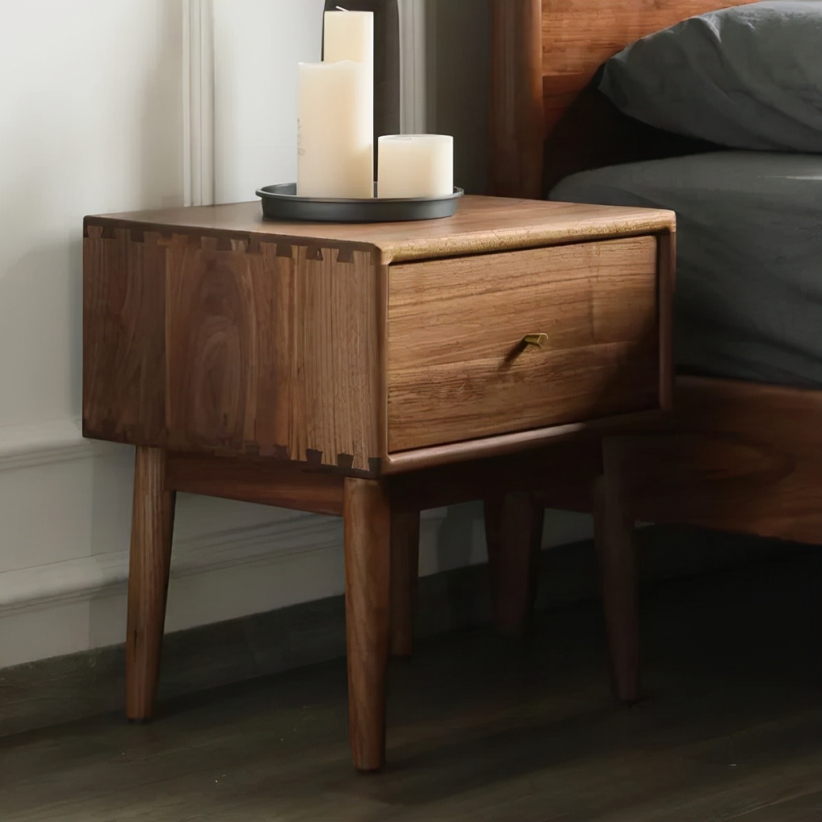 实木家具颜色深浅不一,实木家具木种