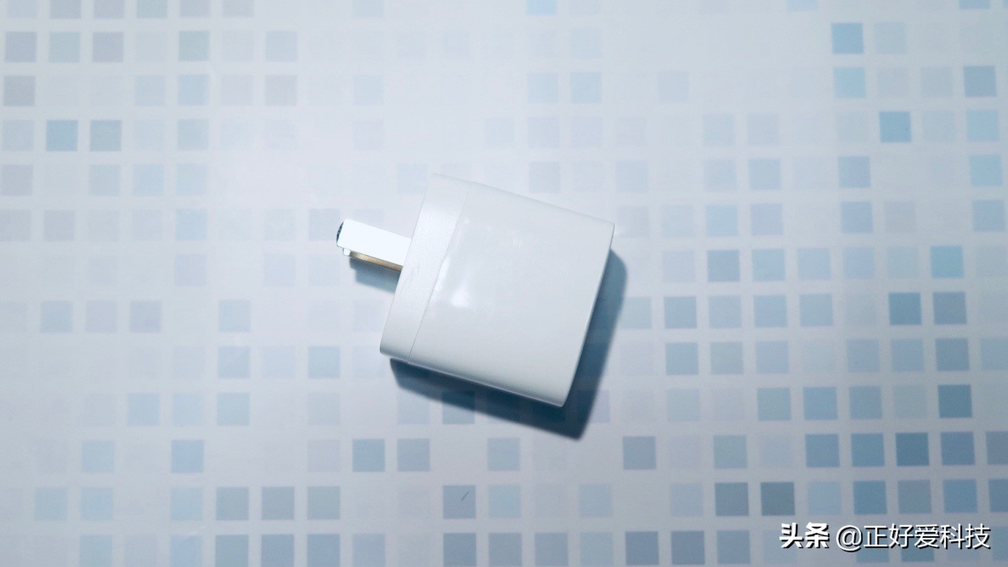 iphone11手机壳三孔,iphone11手机壳数据线