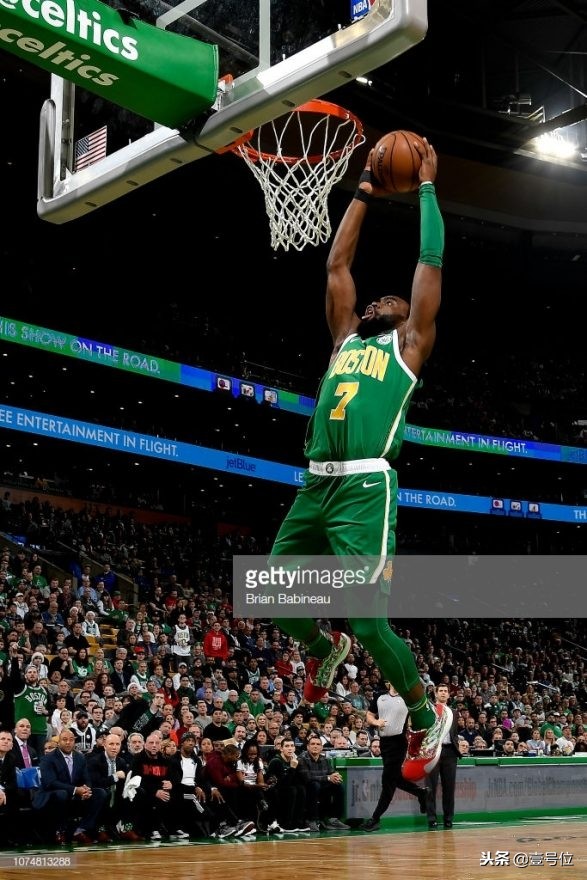 2018圣诞大战明星穿什么鞋,2018圣诞大战明星穿的球鞋