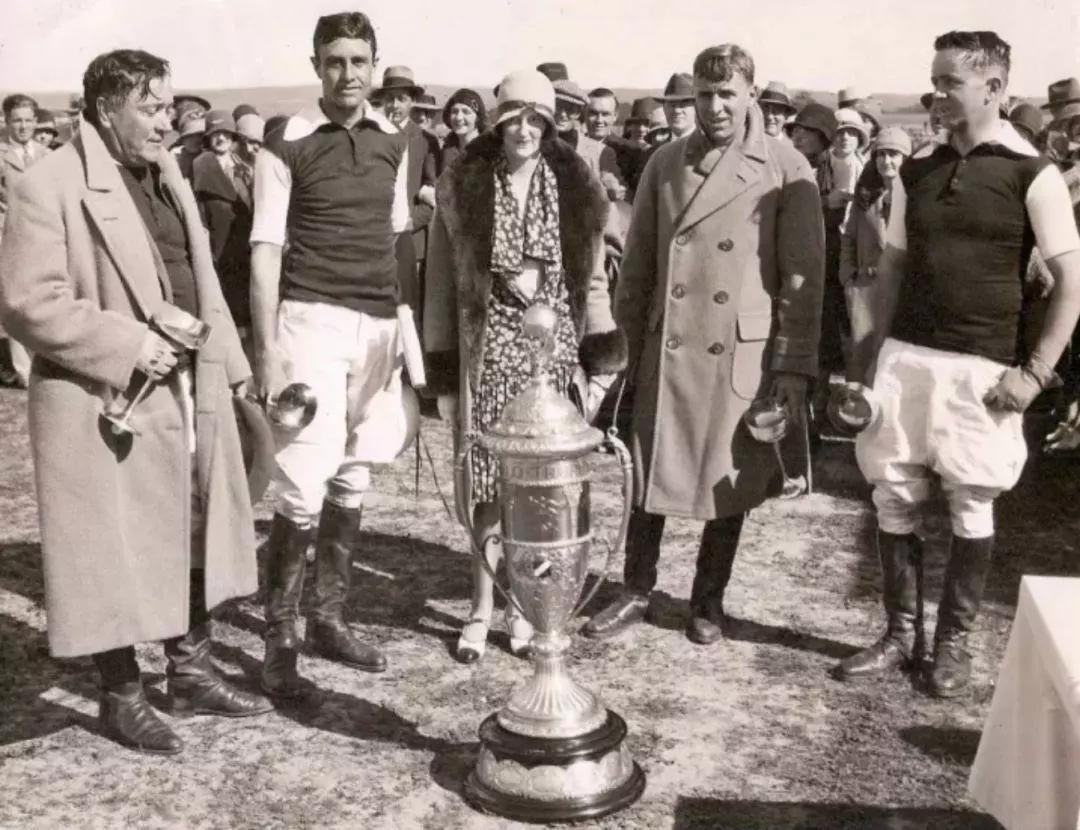 马球大衣过膝,马球大衣太正式