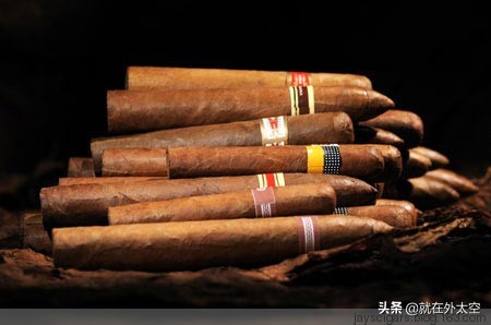 时尚生活元素,创意时尚轻奢雪茄