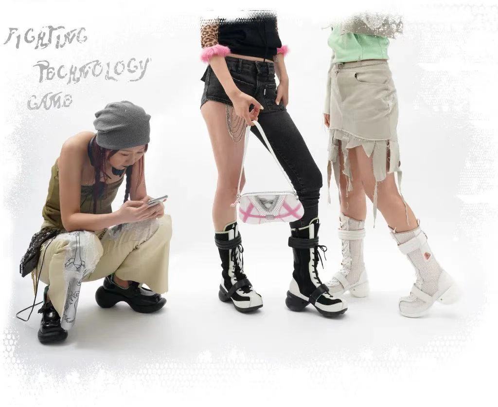 快成主流的“亚逼”，是一个___词？