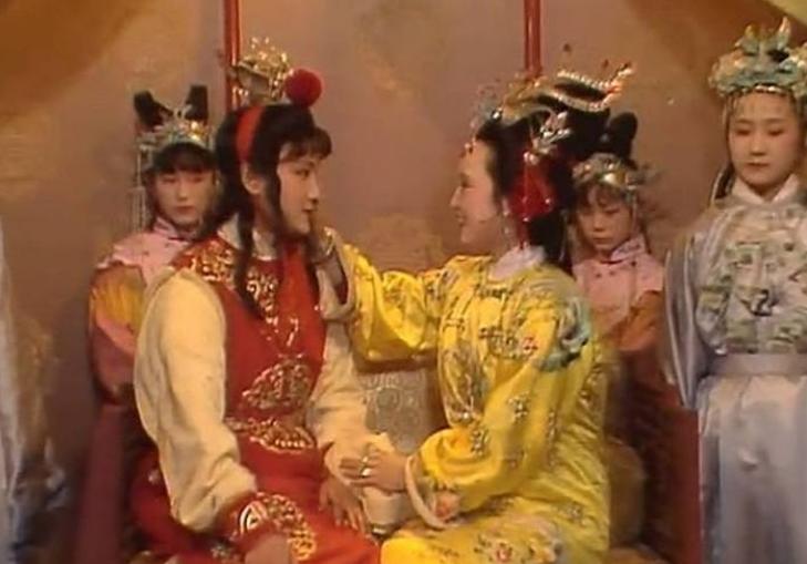 元春省亲什么时候回宫,元春省亲为什么卯时三刻回宫