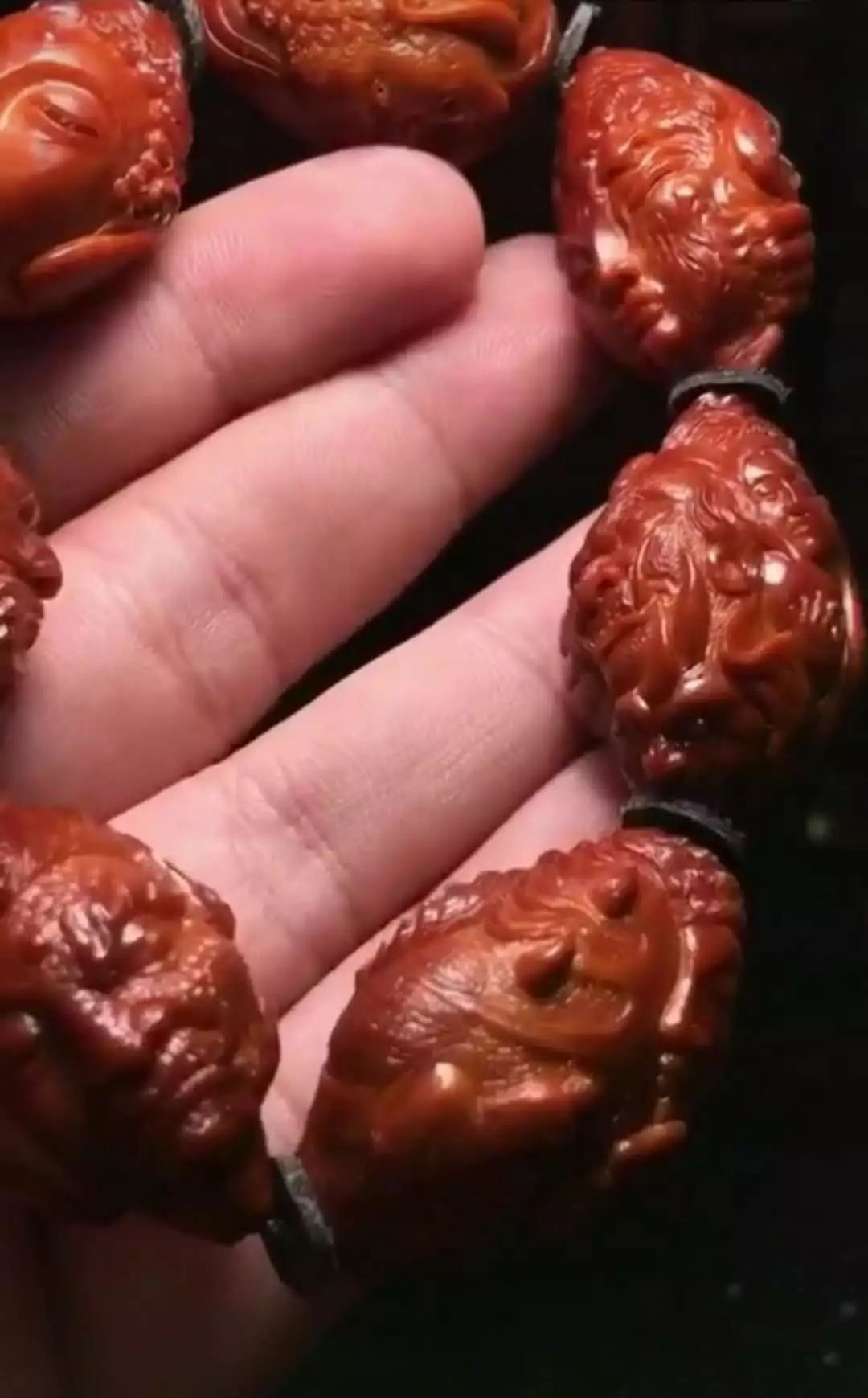 什么品种的核桃玉化包浆更快,文玩核桃盘多久才会玉化