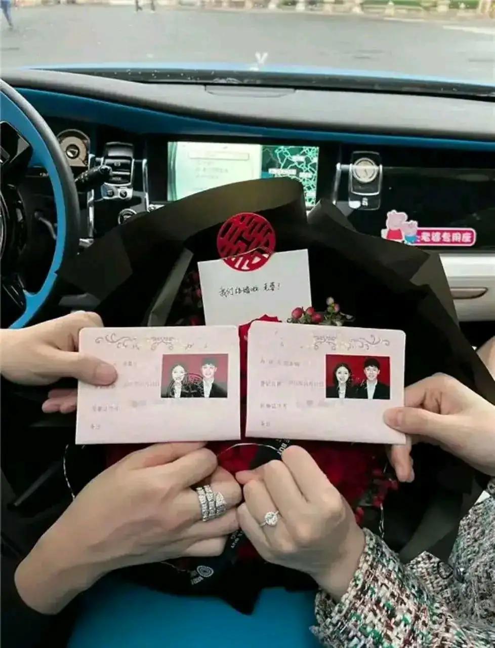 小猪先生送戒指,小猪先生假钻戒被扒的视频