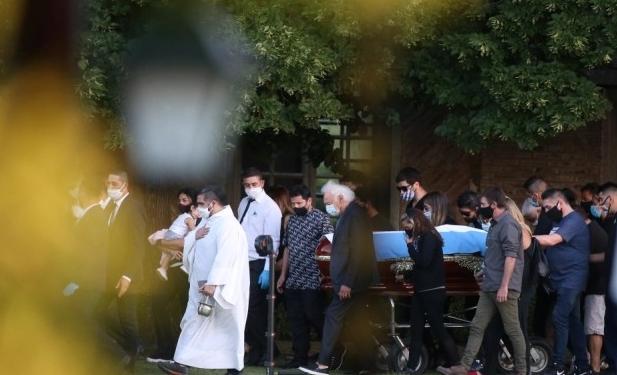 马拉多纳一个人的世界杯,马拉多纳有金球奖和美洲杯吗