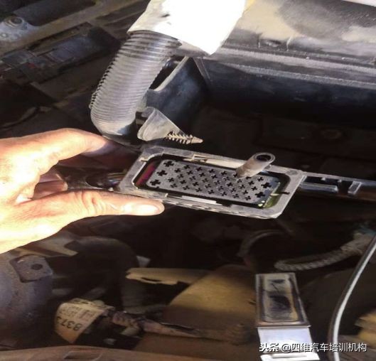 别克君威偶发性空调不冷,别克君威偶发性无法熄火