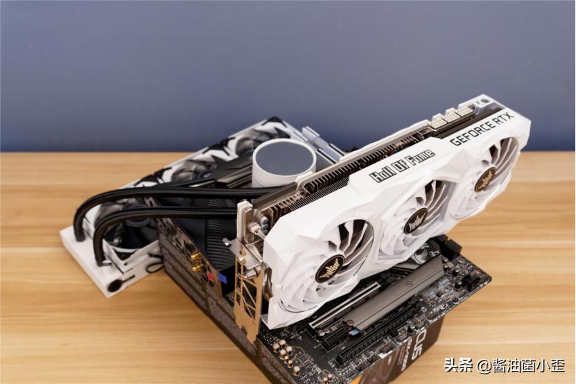 影驰rtx3090金属大师尺寸,影驰20周年纪念版rtx4090显卡开箱
