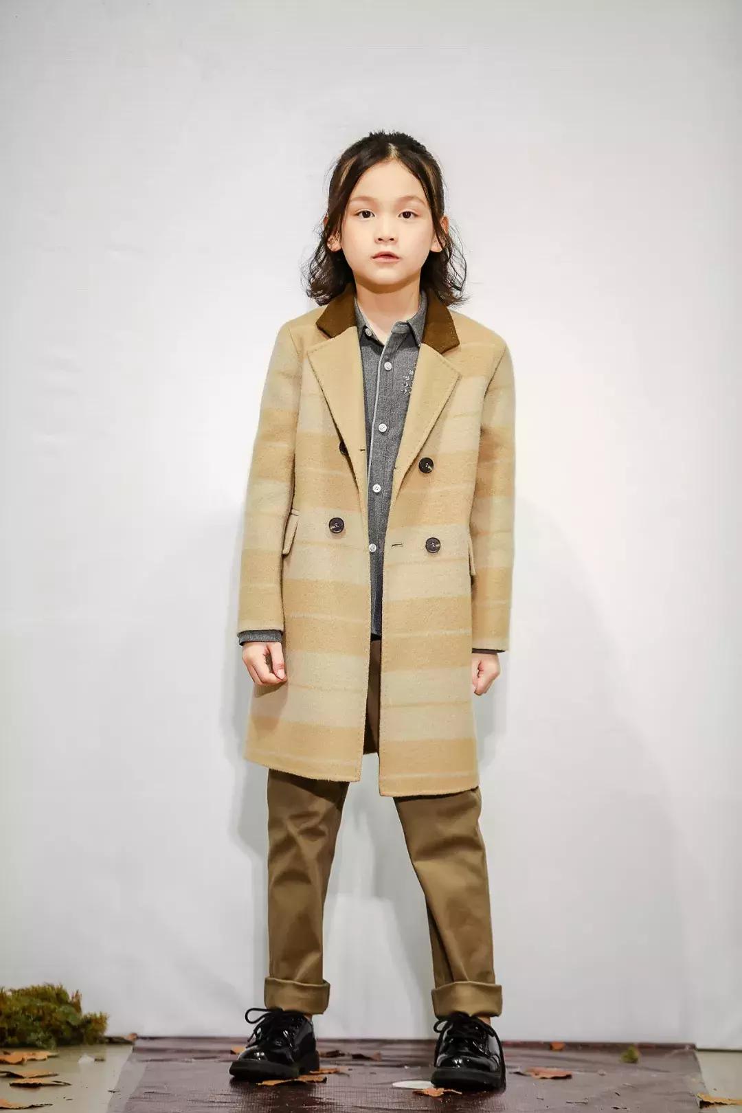 「CIERVO小鹿伯爵封面人物」邱彭浩：漫画里走出来的优雅少年