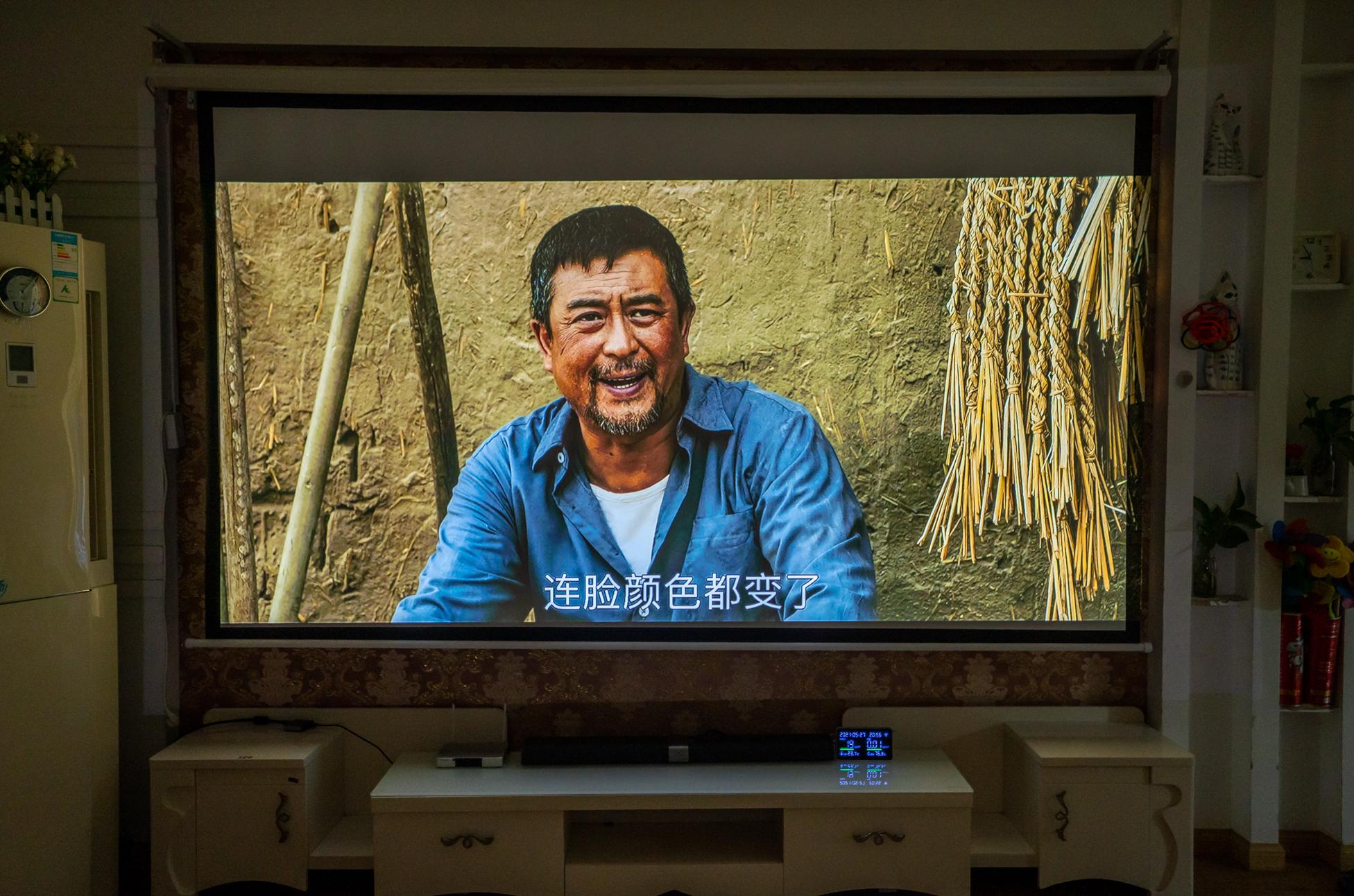 当贝投影仪f3家庭影院,当贝newf3投影仪测评