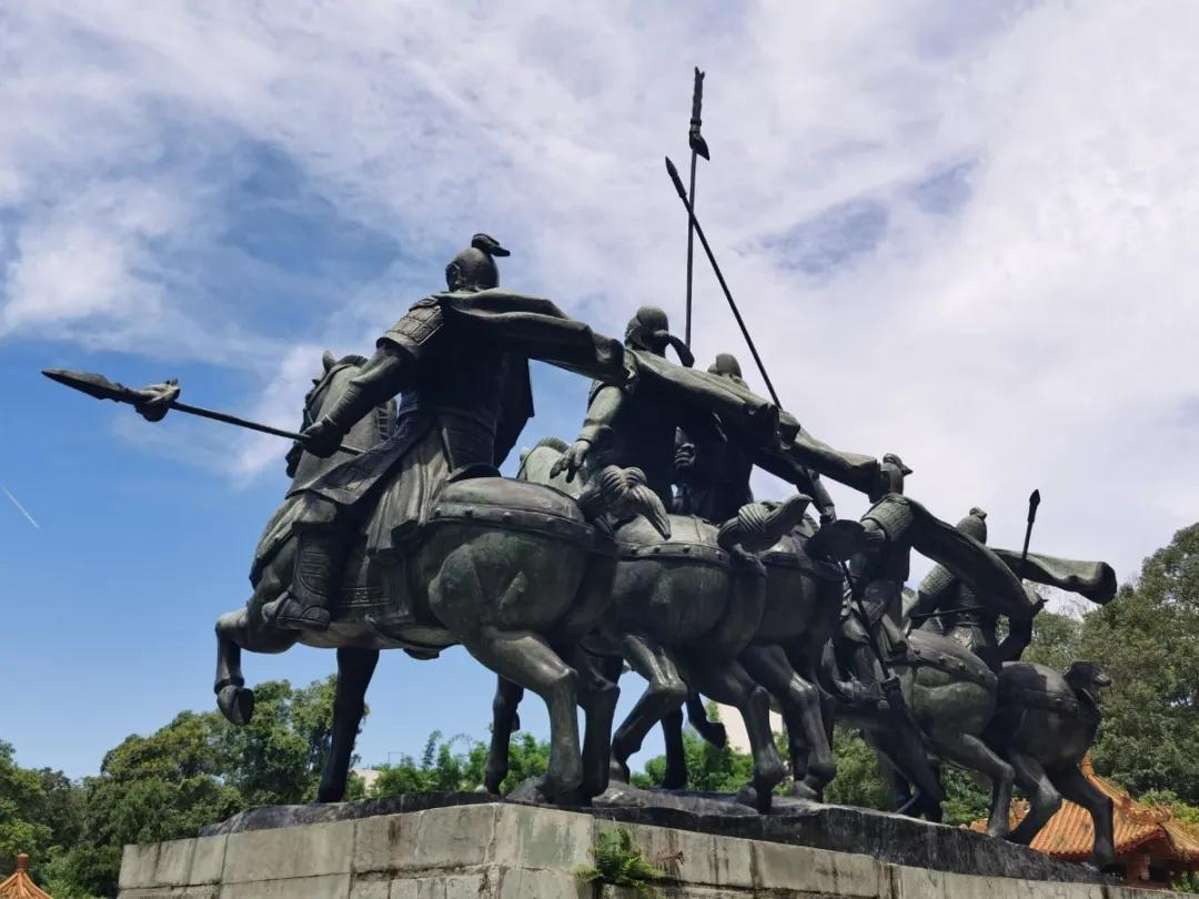 登上富乐山山顶看绵阳美景,登高赏菊富乐山