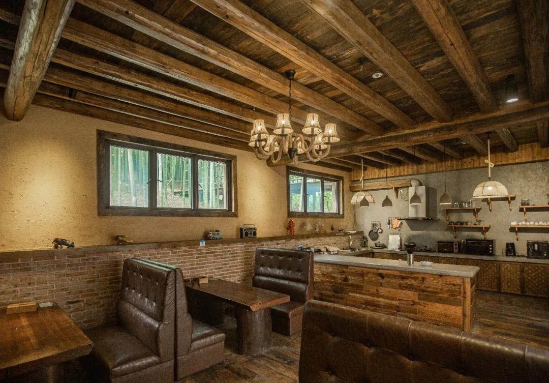 莫干山原木风绿野仙踪花园民宿,莫干山桃坡探险乐园绿野仙踪