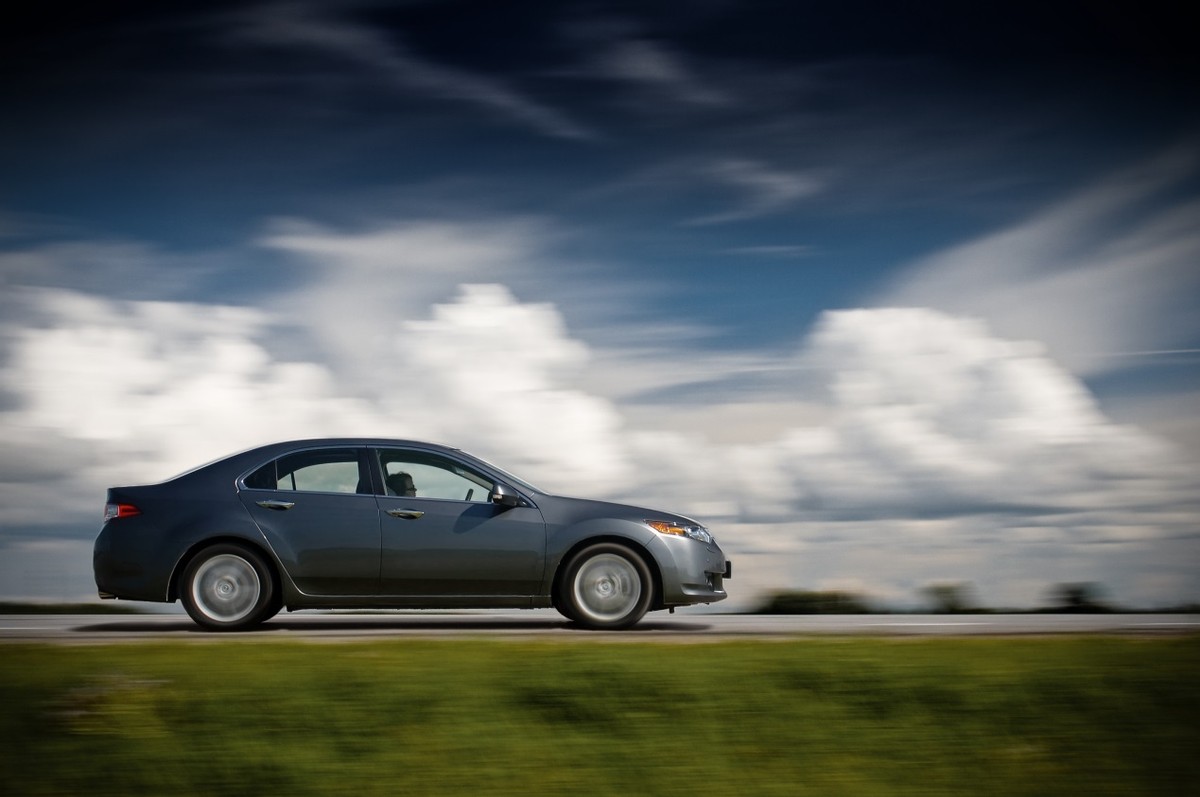 开车注意安全千万不要害人又害己,新手开车哪些不正确操作会伤车