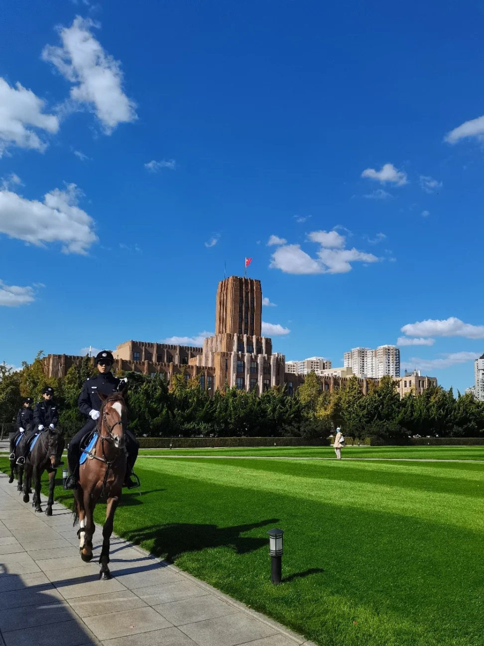 每个城市都有一个人民广场吗,每个城市都有人民广场