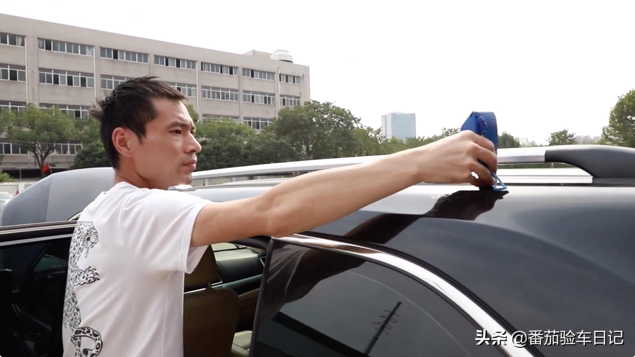 帮客户检测不到两年的丰田汉兰达，价格略高但是车况很值