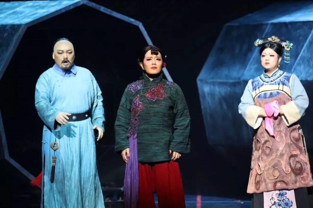 莫言小说檀香刑中使用的地方戏曲,莫言的檀香刑表达了什么思想主旨