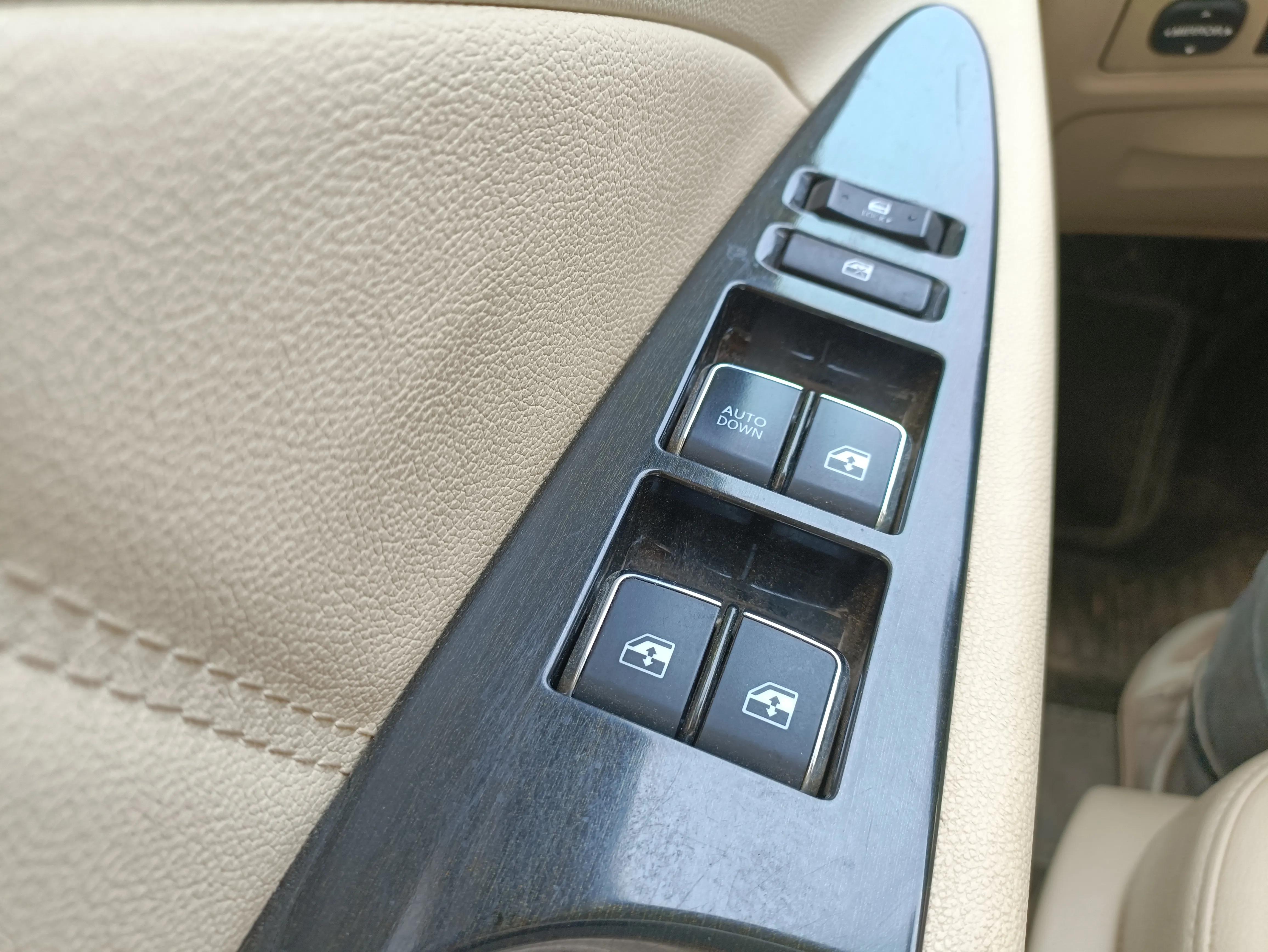 表显油耗6.8是多少油,表显油耗7.5实际10个油