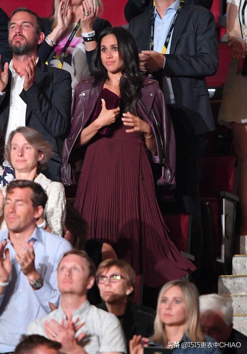 高档皇家贵族衣服女,皇家女人服饰