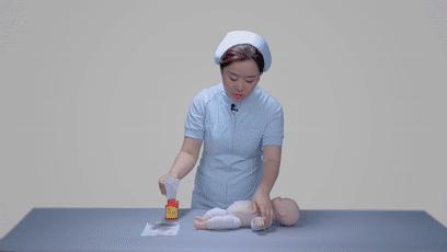 宝宝从高处摔下来没伤要去医院吗,婴儿从高处跌落摔到头危险期多久