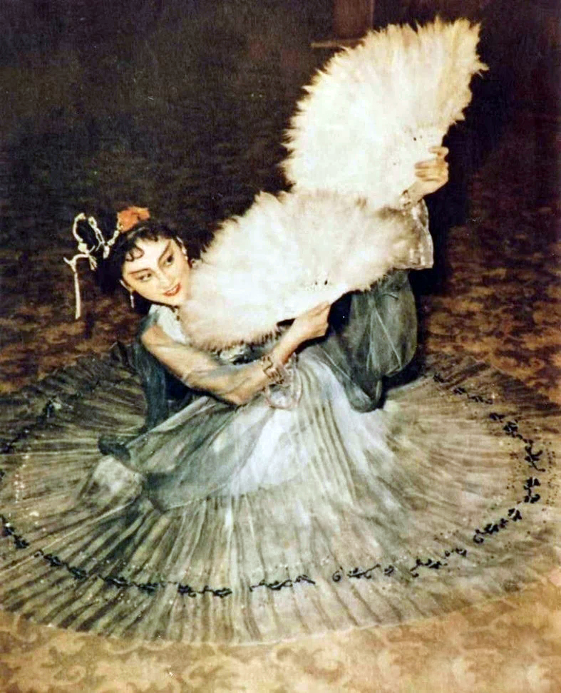 老照片：杨春霞李炳淑少女照，19岁的王昆，马玉涛郭兰英的年轻照