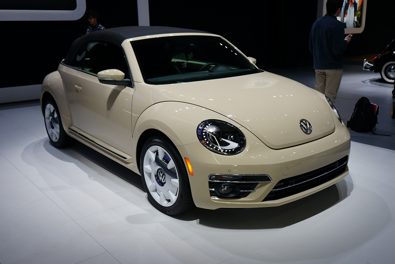 大众甲壳虫最终版外观和内饰鉴赏,车展实拍大众甲壳虫