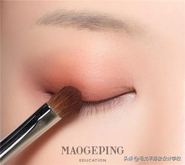 美妆眼妆教程眼睛这样画超好看,怎样画超干净的素颜卧蚕眼妆