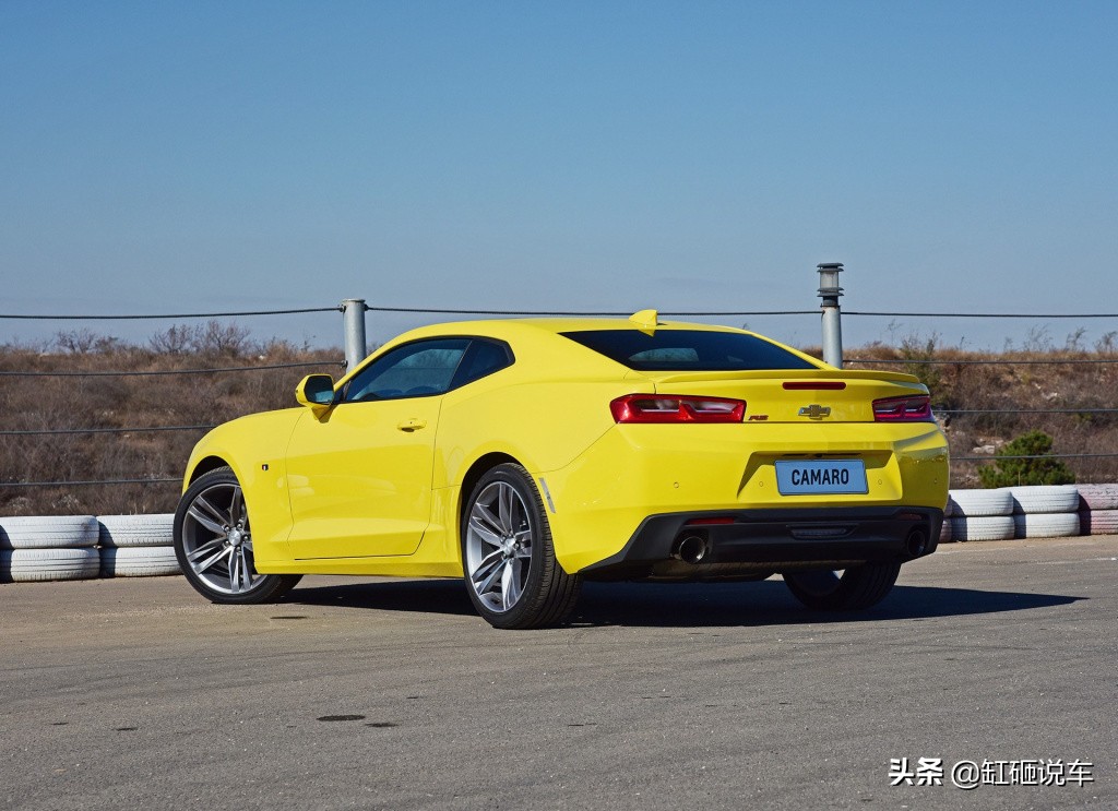 跑车30万的车,跑车30多万双门四座